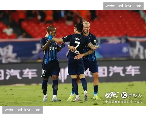 终场哨响：格拉纳达0-2不敌阿拉维斯，保级希望愈发渺茫